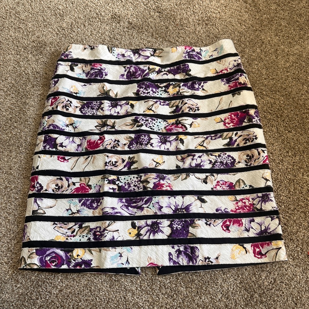 White House black market skirt